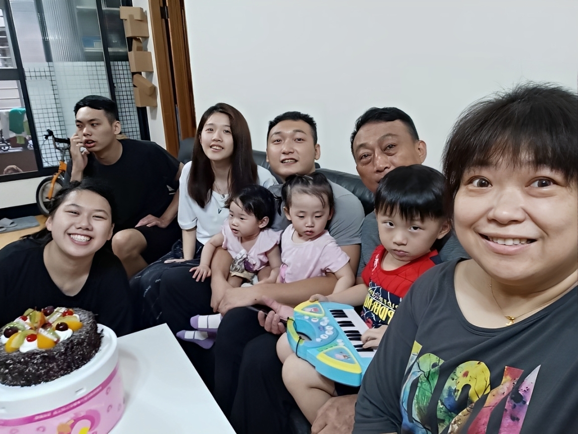 【全家信主見證】用讚美代替指責,神的愛改變家庭氛圍__A4林冠廷弟兄、藍莉鵑姊妹